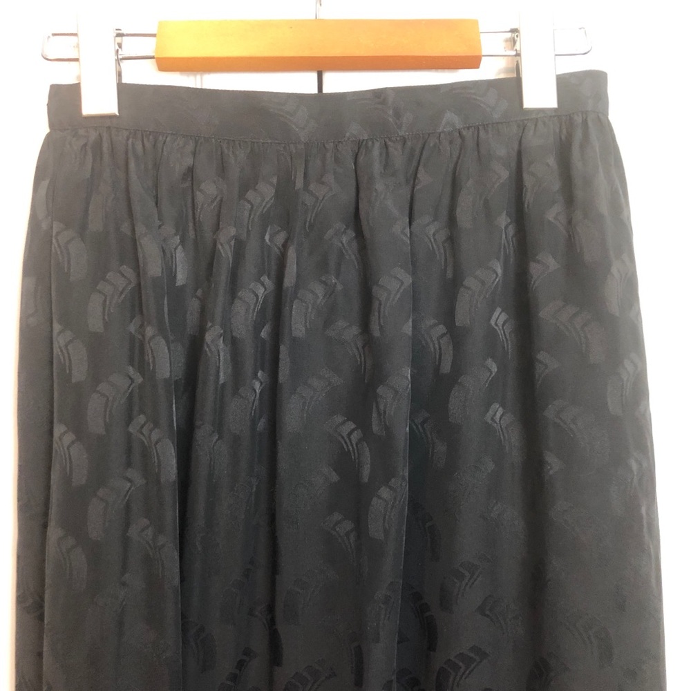 Vintage 100% SILK Chic Patterned Skirt - Picture 5 of 7